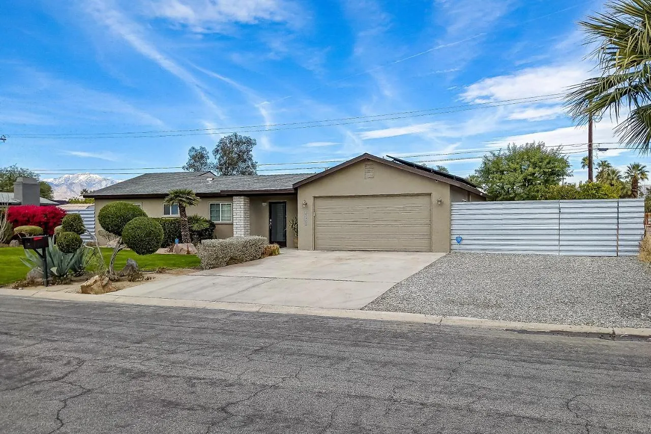Palm Springs Modern Home Permit# 3972